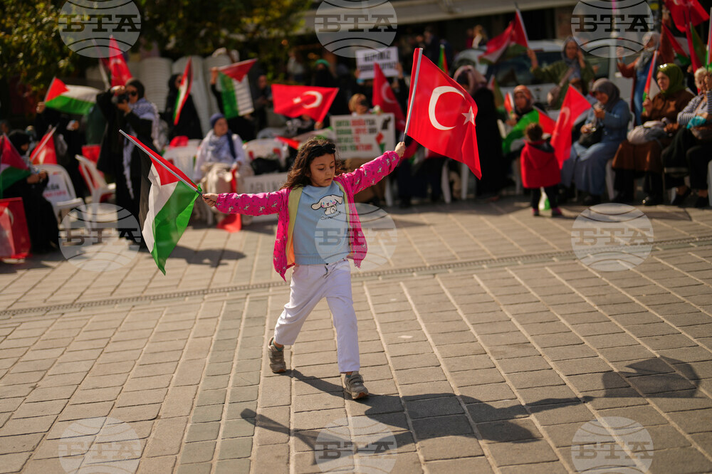 APTOPIX Turkey Mideast Wars Gaza Flotilla