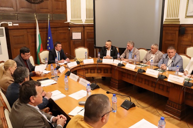 Регистрираните тютюнопроизводители у нас продължават да се увеличават, като през 2025 г. са вече над 8300