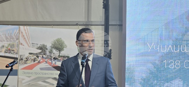 Кметът на София Васил Терзиев представи проект за озеленяване и обновяване на училище в район "Слатина"