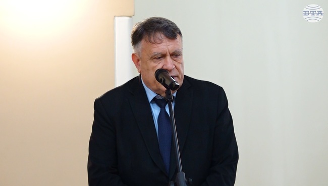 България да пропагандира своята кауза и интереси, за да бъде равностоен партньор в променящия се свят, каза ректорът на СУ проф. Георги Вълчев