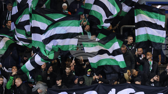 Полицията в Нидерландия евакуира над 300 белгийски фенове преди началото на мача от Лига Европа между Утрехт и Генк