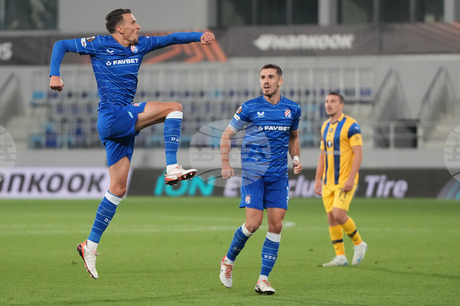 Динамо Загреб, Астън Вила, Олимпик Лион и Мидтиланд се поздравиха с втори победи в Лига Европа