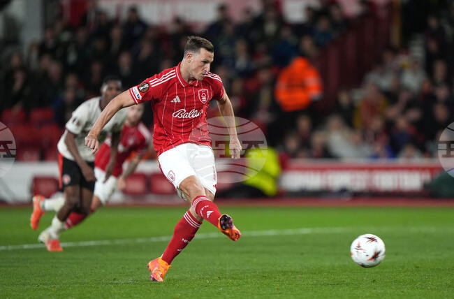 Нападателят на Нотингам Крис Ууд: "Трябва да повишим нивото си"