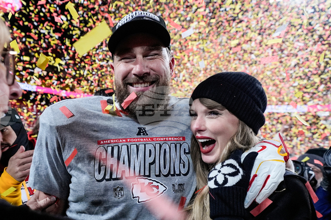 Речникът на английския език на Кеймбридж обяви прилагателното „парасоциален“ за дума на 2025 г.