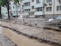 Пловдив - дъжд - улици