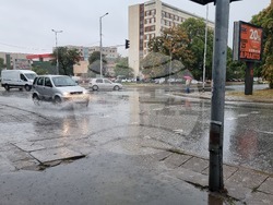 Пловдив - дъжд - улици