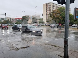 Пловдив - дъжд - улици