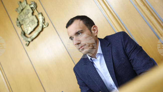 Столичната община планира изграждането на девет паркинга с над две хиляди нови места в следващите 18 месеца, съобщи кметът Васил Терзиев 