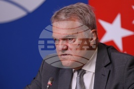 Национален пресклуб БТА - София - кръгла маса - Румен Петков