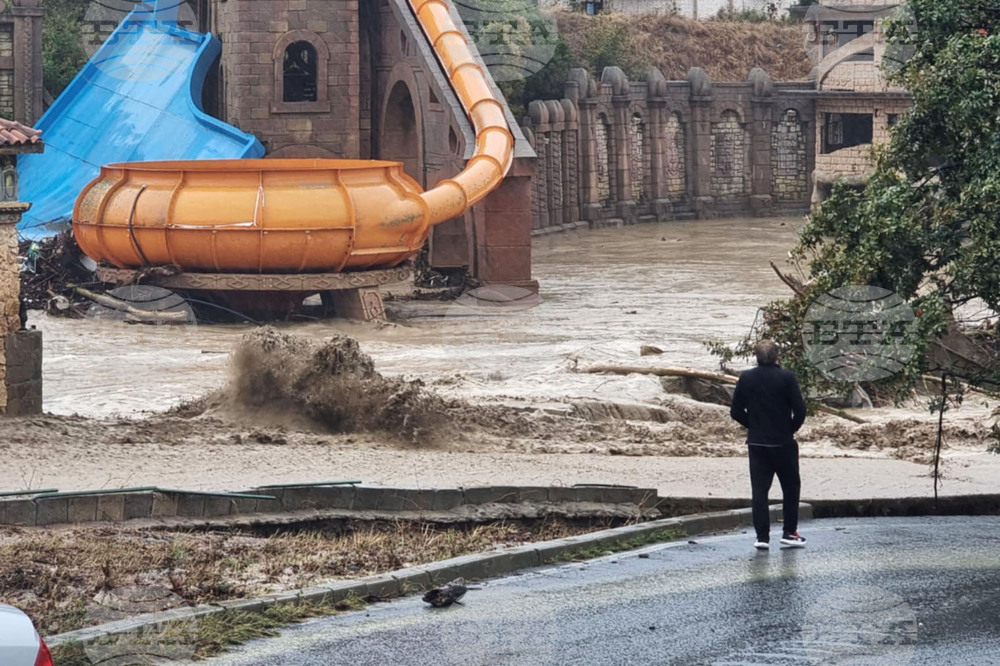 Ваканционно селище „Елените“ - обстановка - евакуация