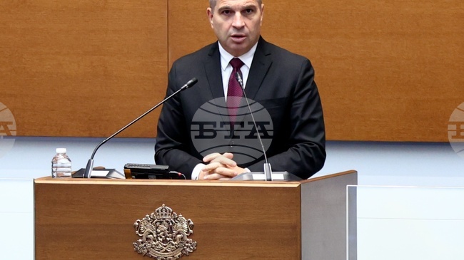 Транспортният министър Гроздан Караджов разясни промените в условията за пътуване на децата в обществения транспорт