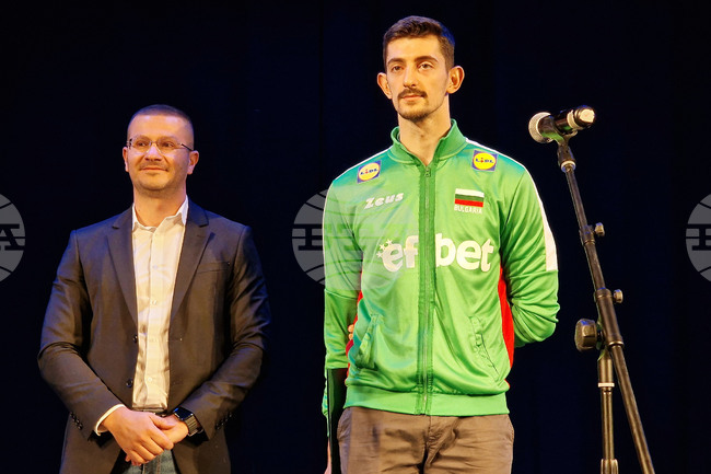 Световният вицешампион по волейбол Руси Желев се срещна с ученици в Стара Загора 