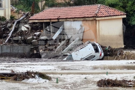 Ваканционно селище „Елените“ - обстановка - евакуация