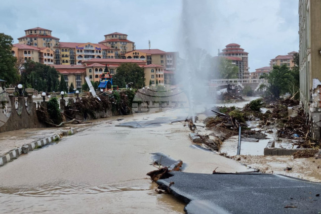 Ваканционно селище „Елените“ - обстановка - евакуация