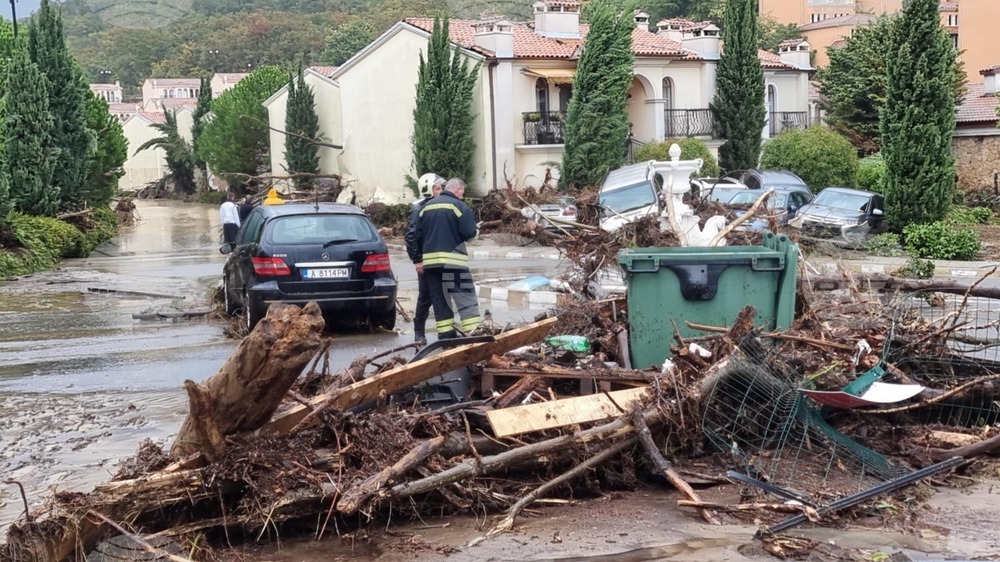 Ваканционно селище „Елените“ - обстановка - евакуация