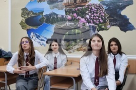 Бургас - Професионална гимназия по туризъм  "Проф. д-р Асен Златаров" - участие в инициативата "Светилник"