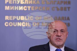 Министерски съвет - пресконференция - Томислав Дончев