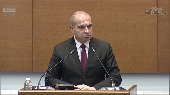 Имаме строен план как да се модернизират българските железници и като инфраструктура, и като подвижен състав, заяви Гроздан Караджов