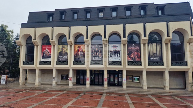 Шуменският театър обяви селекцията от 17 спектакъла, които ще участват в Международния фестивал „Друмеви театрални празници“