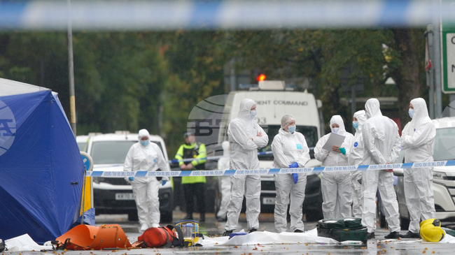 Мъж беше арестуван по подозрения, че е свързан с атаката пред синагога в Манчестър, при която бяха убити двама души