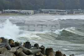 Варна - вълнолом