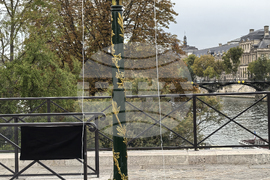 Франция - Париж - мост Пон Ньоф - Кристо и Жан-Клод - площад