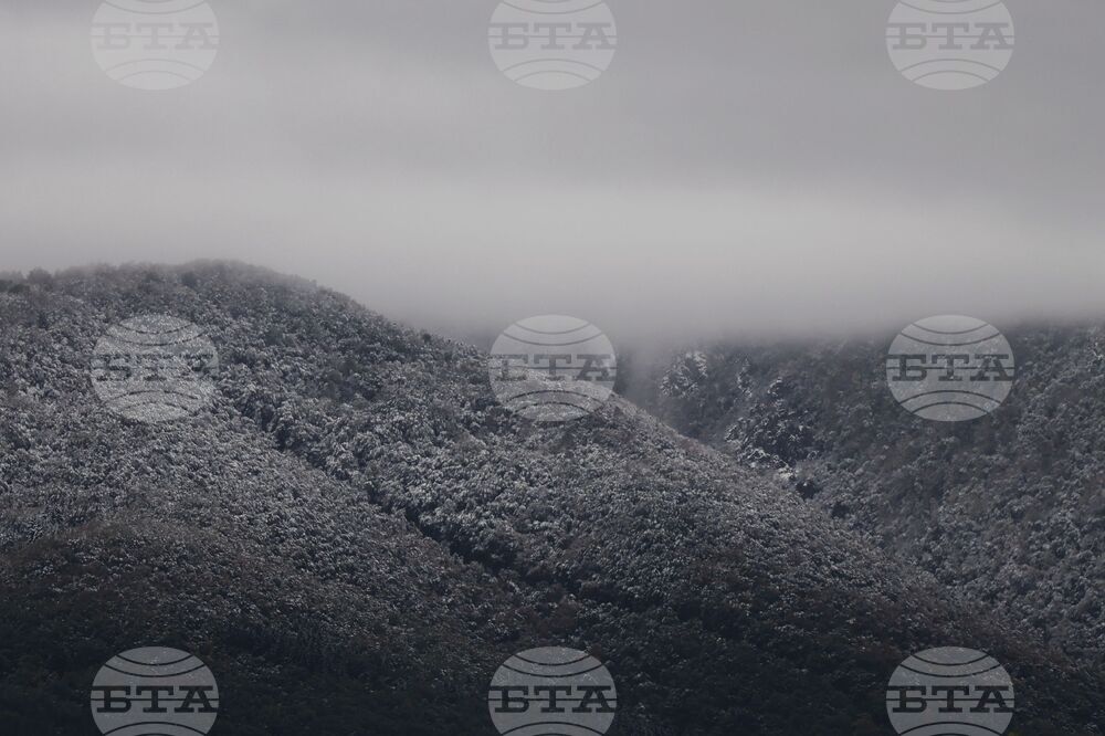 Лоши са условията за туризъм в планините, в Пирин е намалена видимостта и има обилен снеговалеж, съобщи Планинската спасителна служба на БЧК