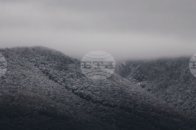 Лоши са условията за туризъм в планините, в Пирин е намалена видимостта и има обилен снеговалеж, съобщи Планинската спасителна служба на БЧК