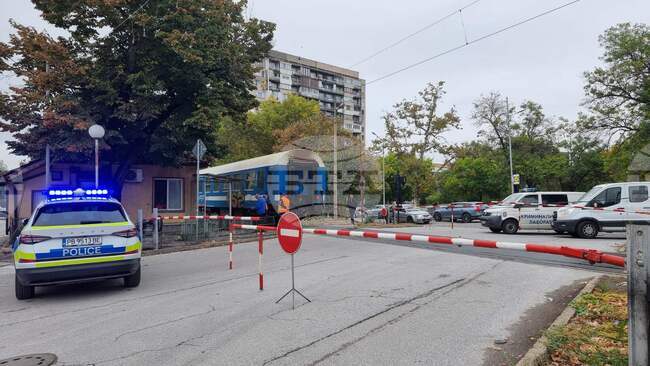 Велосипедист е загинал, след като е бил блъснат от пътнически влак в района на жп прелез в Пловдив