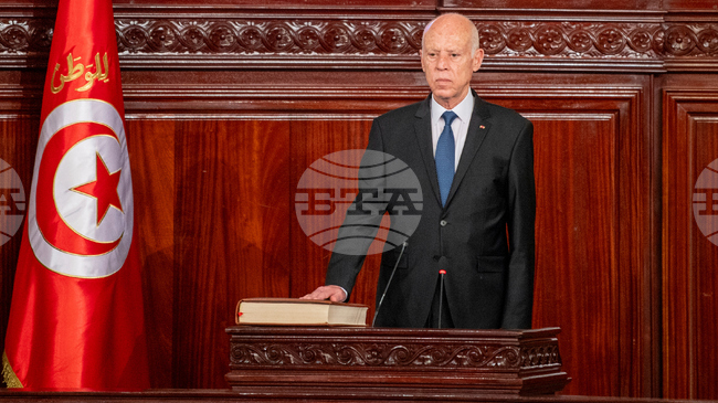 Засилват се протестите срещу президента на Тунис Каис Сайед