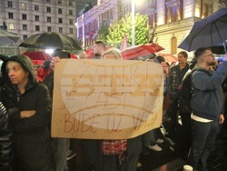 Сърбия - Народен театър - актьори - протест
