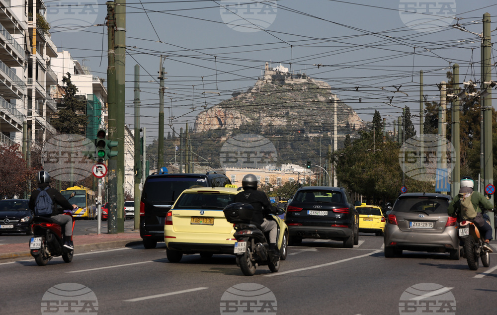 Greece Puts Off New Car First Aid Kit Requirements Until January 2027