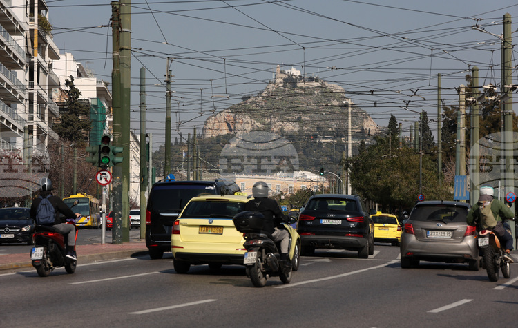 Greece Puts Off New Car First Aid Kit Requirements Until January 2027