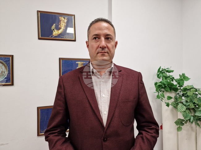 Община Радомир получи нов училищен автобус от Министерството на образованието и науката 