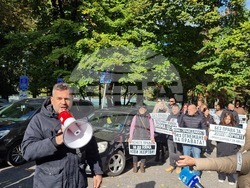 Пловдив - протест - клиника „Медикус Алфа“