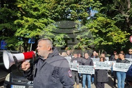 Пловдив - протест - клиника „Медикус Алфа“