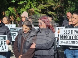 Пловдив - протест - клиника „Медикус Алфа“