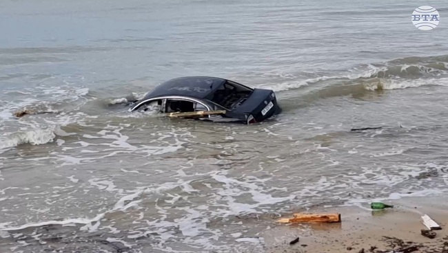 Доброволци от Пловдив и Бургас пътуват към Елените, за да помогнат в разчистването след бедствието