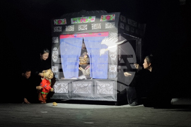 Варна - Международен куклен фестивал „Златният делфин“ - „Бао'ър“