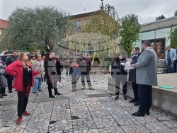 Село Коняво - фотоволтаици - среща