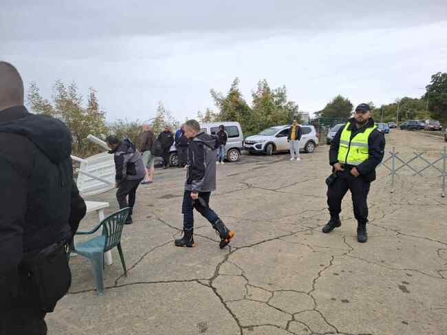 Не мога да кажа дали има незаконно строителство в Елените, заяви кметът на Несебър