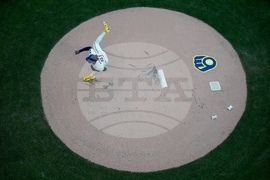 NLDS Cubs Brewers Baseball