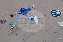 NLDS Cubs Brewers Baseball