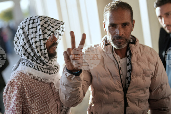 Турция работи за връщането на още 14 свои граждани, задържани от Израел на флотилията „Сумуд“ за Газа