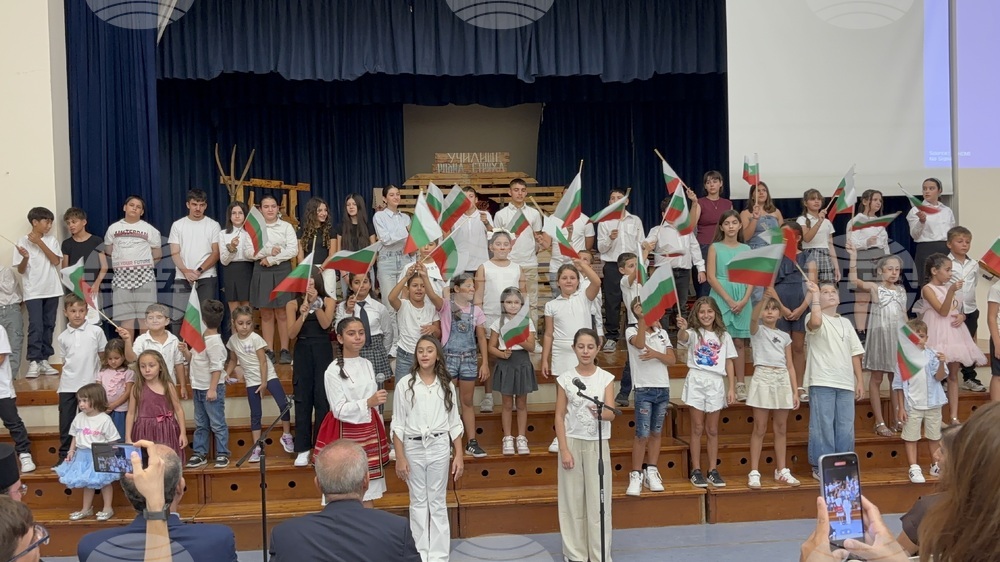 Десетата годишнина на Българското училище “Родна стряха” в Кипър, събра представители на българската общност в Арадипу (обобщение)