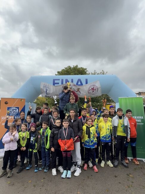 Русенските състезатели спечелиха 10 медала и главния приз в турнира „Купа Русе“