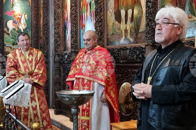 Да не бъдем врагове сами на себе си, призова отец Стоян в ямболския храм „Св. вмчк Георги Победоносец“