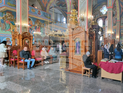 Шумен - църква - „Свети Три Светители“ - неделна служба