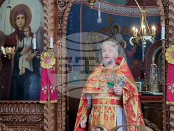 Шумен - църква - „Свети Три Светители“ - неделна служба