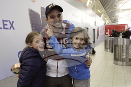 Летище София - Алберт Попов - посрещане